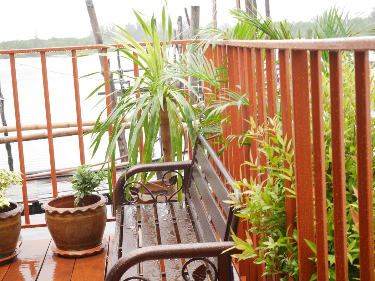 At Pier Hostel Lanta Ko Lanta Eksteriør billede