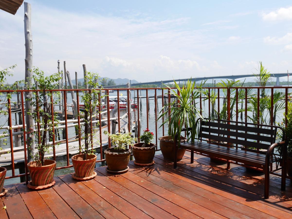 At Pier Hostel Lanta Ko Lanta Eksteriør billede